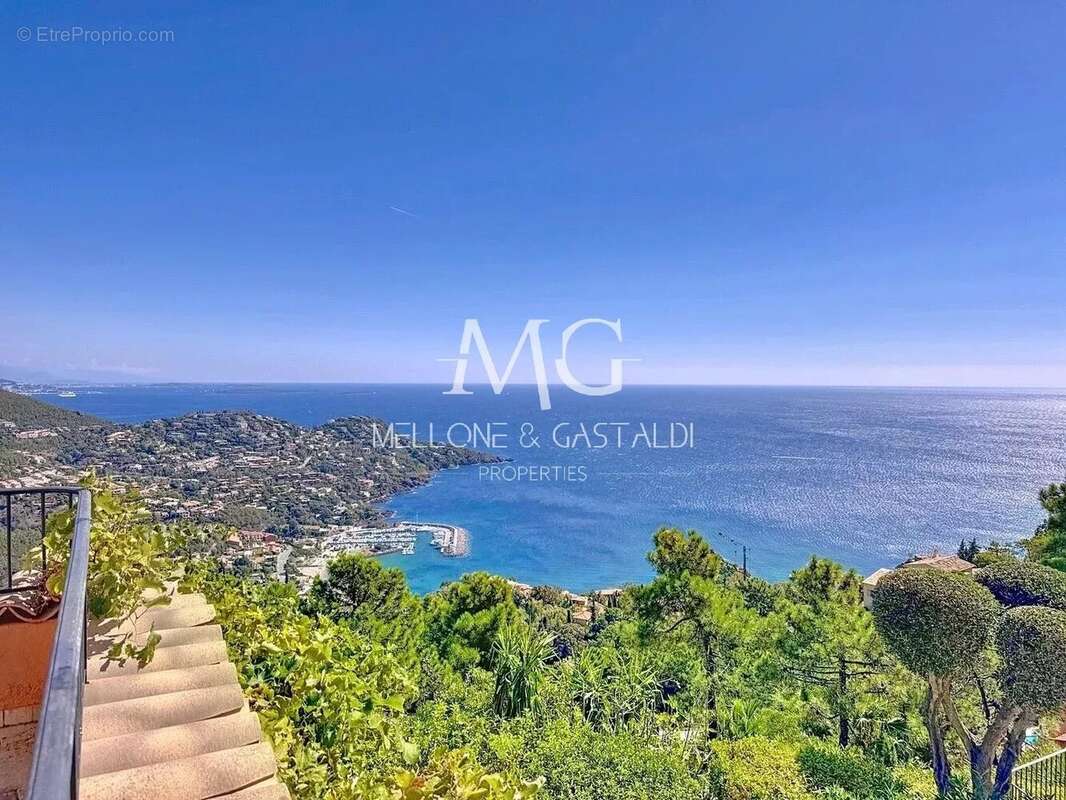 Maison à THEOULE-SUR-MER