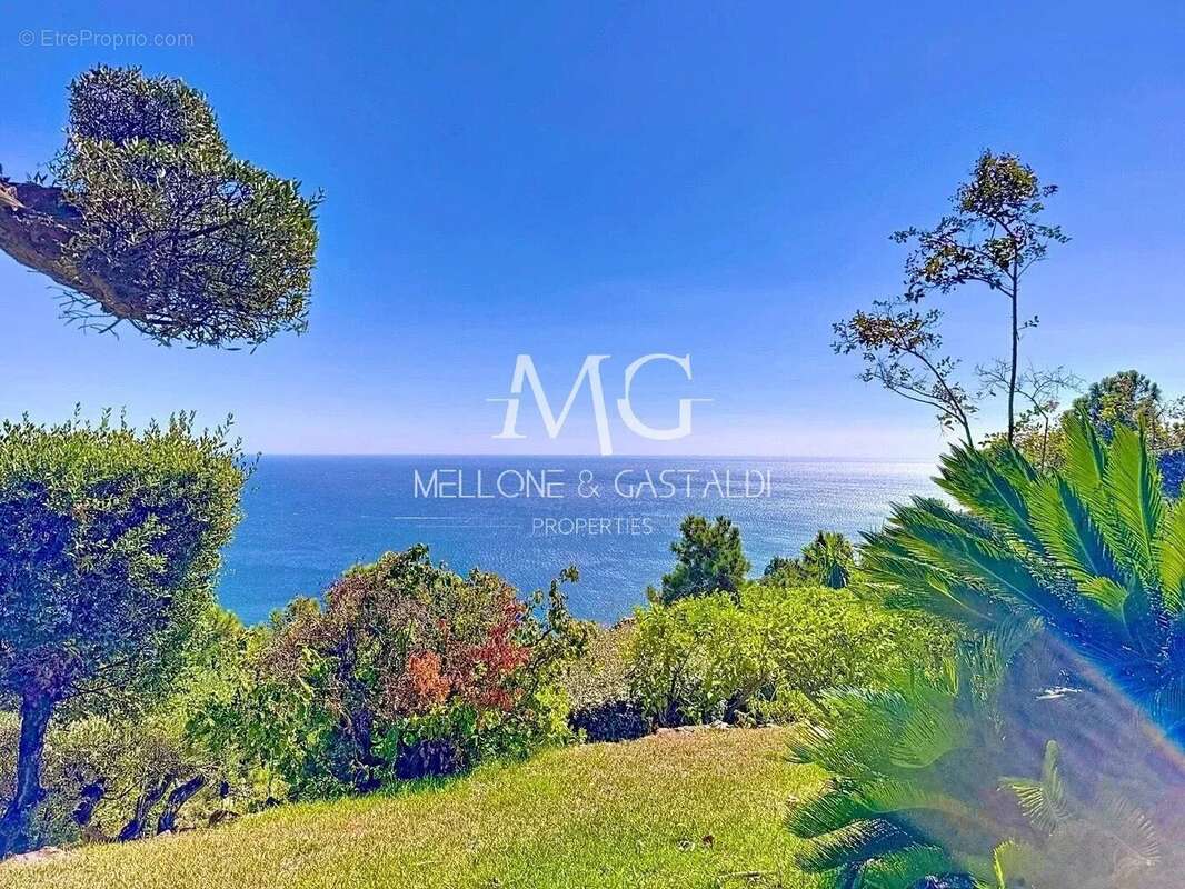 Maison à THEOULE-SUR-MER