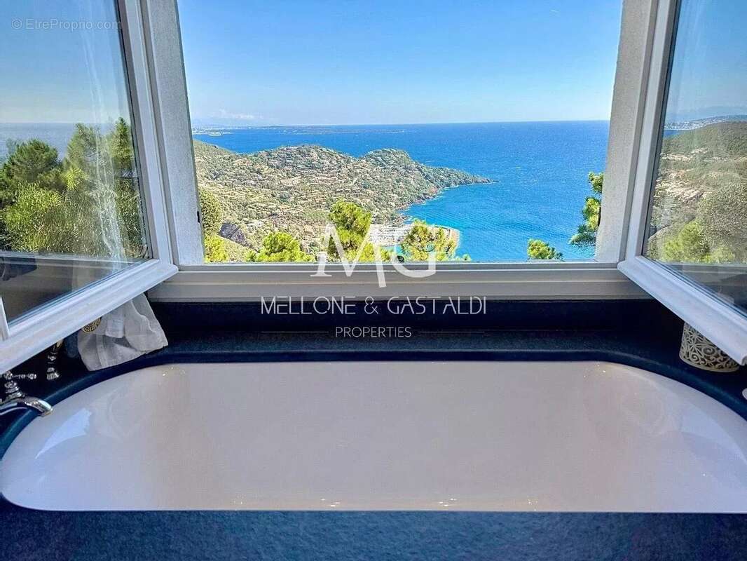 Maison à THEOULE-SUR-MER