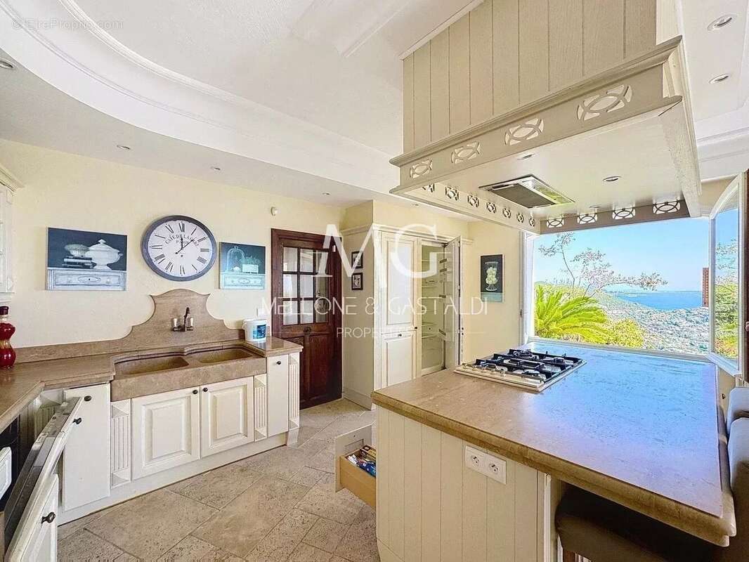 Maison à THEOULE-SUR-MER