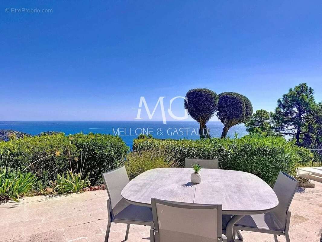 Maison à THEOULE-SUR-MER