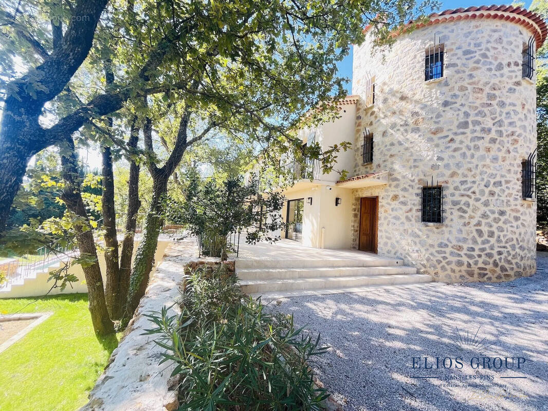 Maison à NANS-LES-PINS