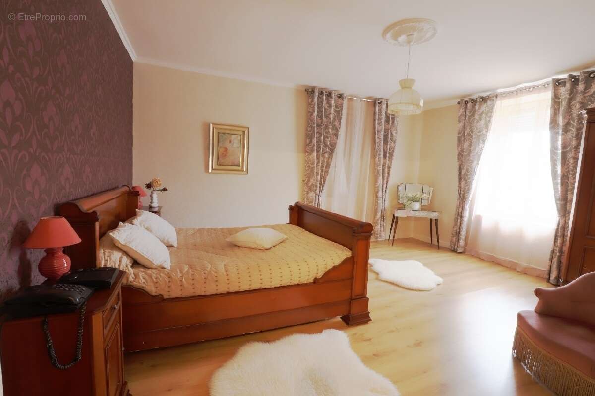 Maison à CHAUMES-EN-BRIE