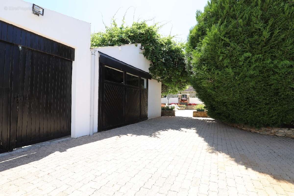 Maison à CHAUMES-EN-BRIE