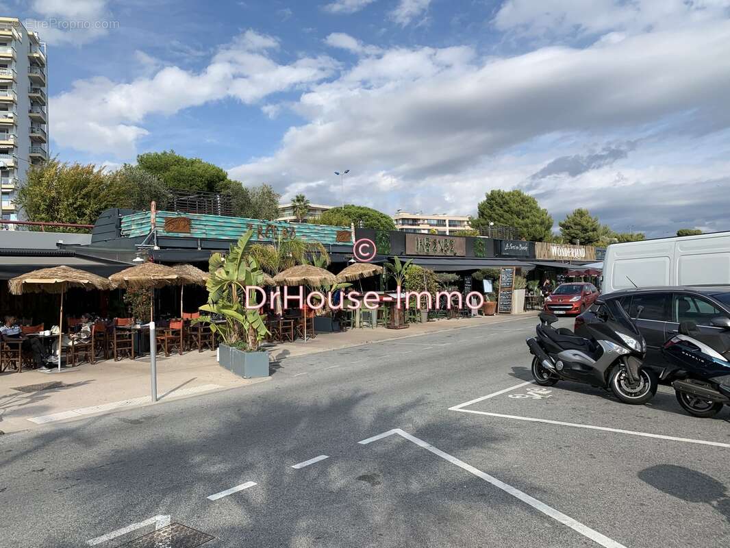 Commerce à SAINT-LAURENT-DU-VAR