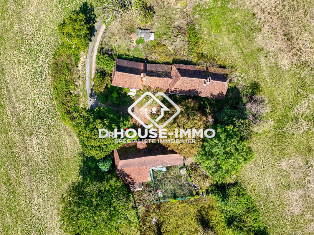 Maison à MILHAC-D&#039;AUBEROCHE