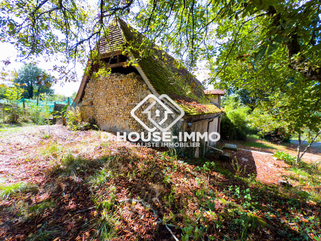 Maison à MILHAC-D&#039;AUBEROCHE