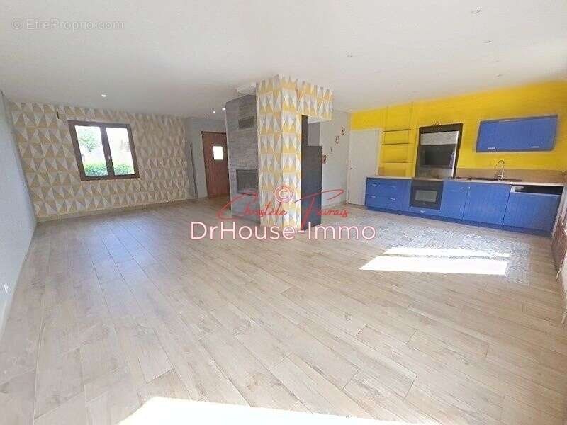 Maison à LOUVIGNE-DU-DESERT