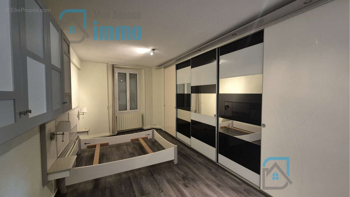 Appartement à MEHUN-SUR-YEVRE