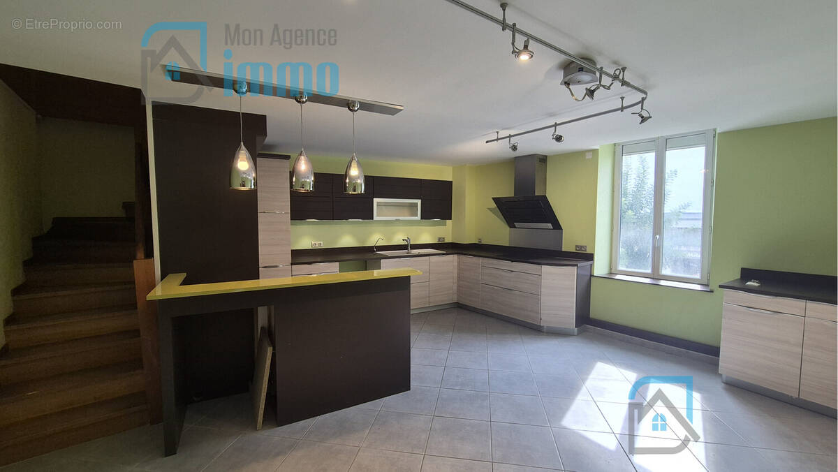 Appartement à MEHUN-SUR-YEVRE