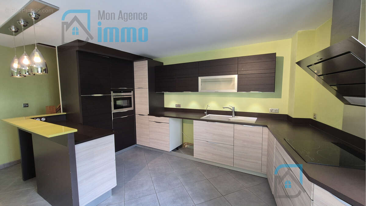 Appartement à MEHUN-SUR-YEVRE