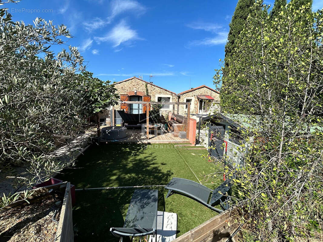 Maison à MONTESQUIEU-DES-ALBERES