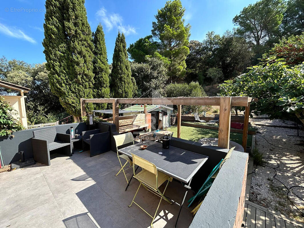 Maison à MONTESQUIEU-DES-ALBERES