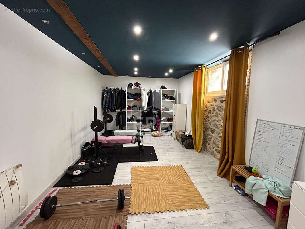 Maison à MONTESQUIEU-DES-ALBERES