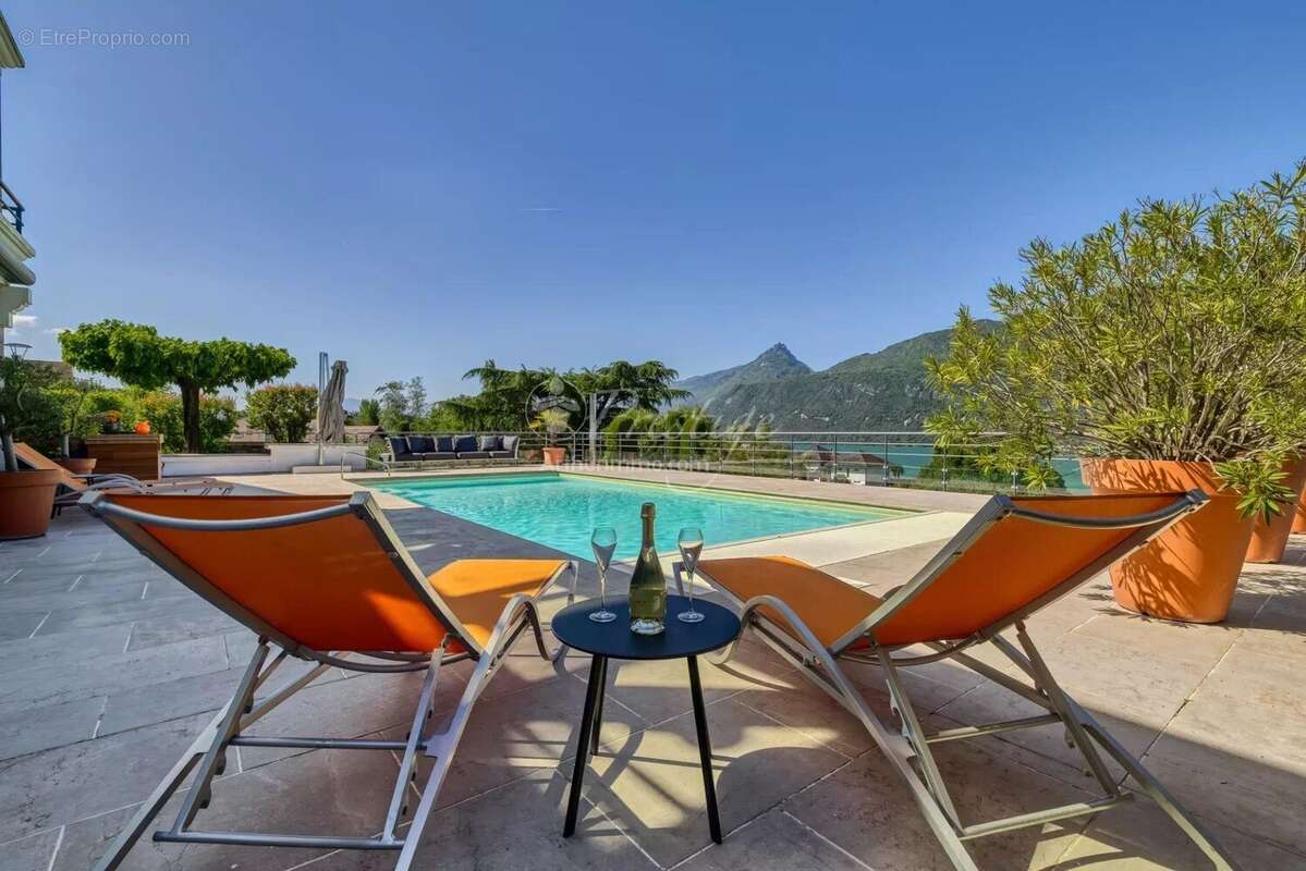 Maison à BRISON-SAINT-INNOCENT