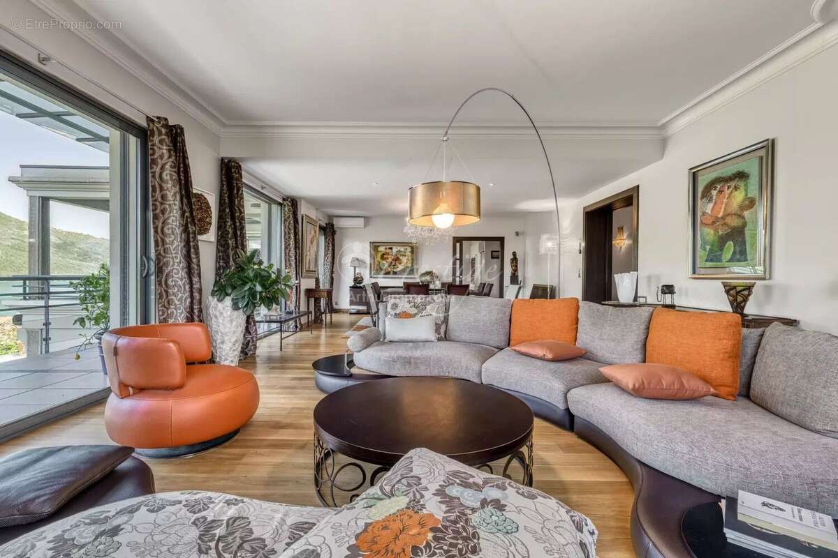 Maison à BRISON-SAINT-INNOCENT