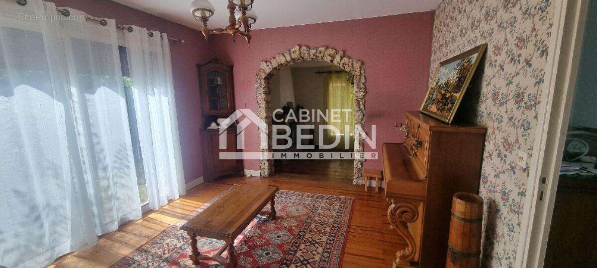 Maison à AMBARES-ET-LAGRAVE