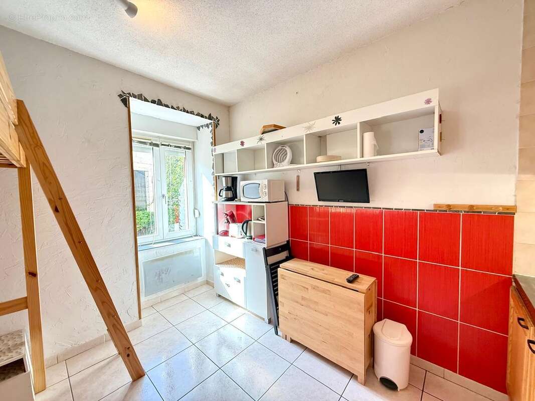   - Appartement à AX-LES-THERMES