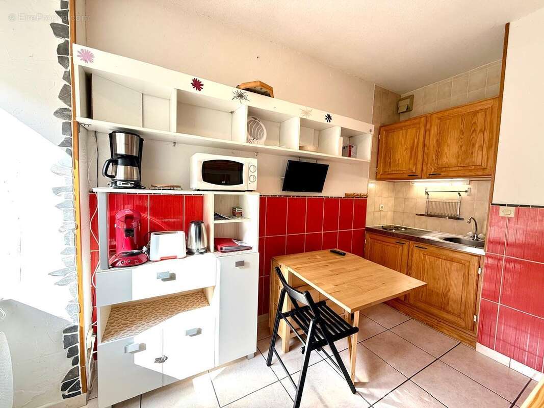   - Appartement à AX-LES-THERMES