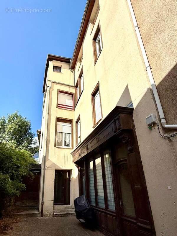   - Appartement à AX-LES-THERMES