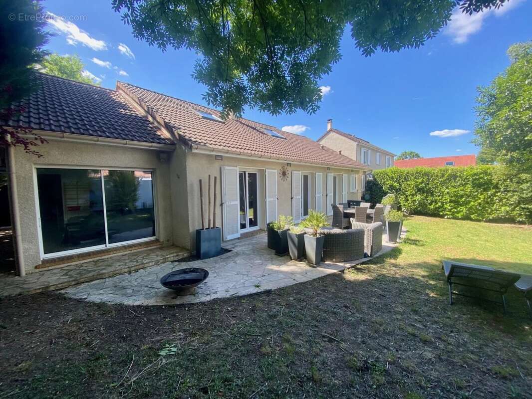 Maison à LE PLESSIS-TREVISE