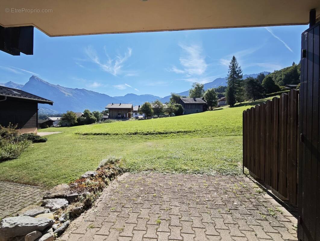 Appartement à MORILLON