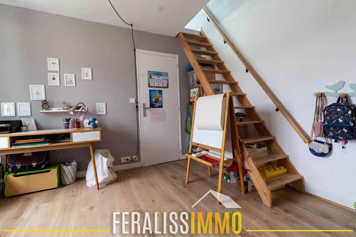 Maison à VAUX-SUR-SEINE