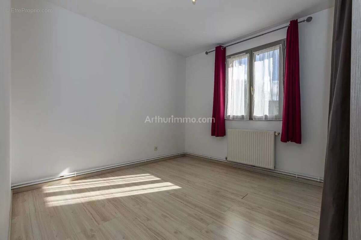 Maison à SAINT-CHEF