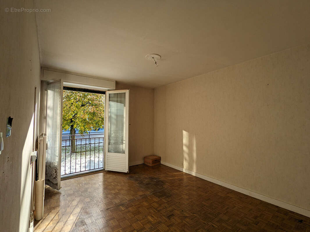 Appartement à CHENOVE