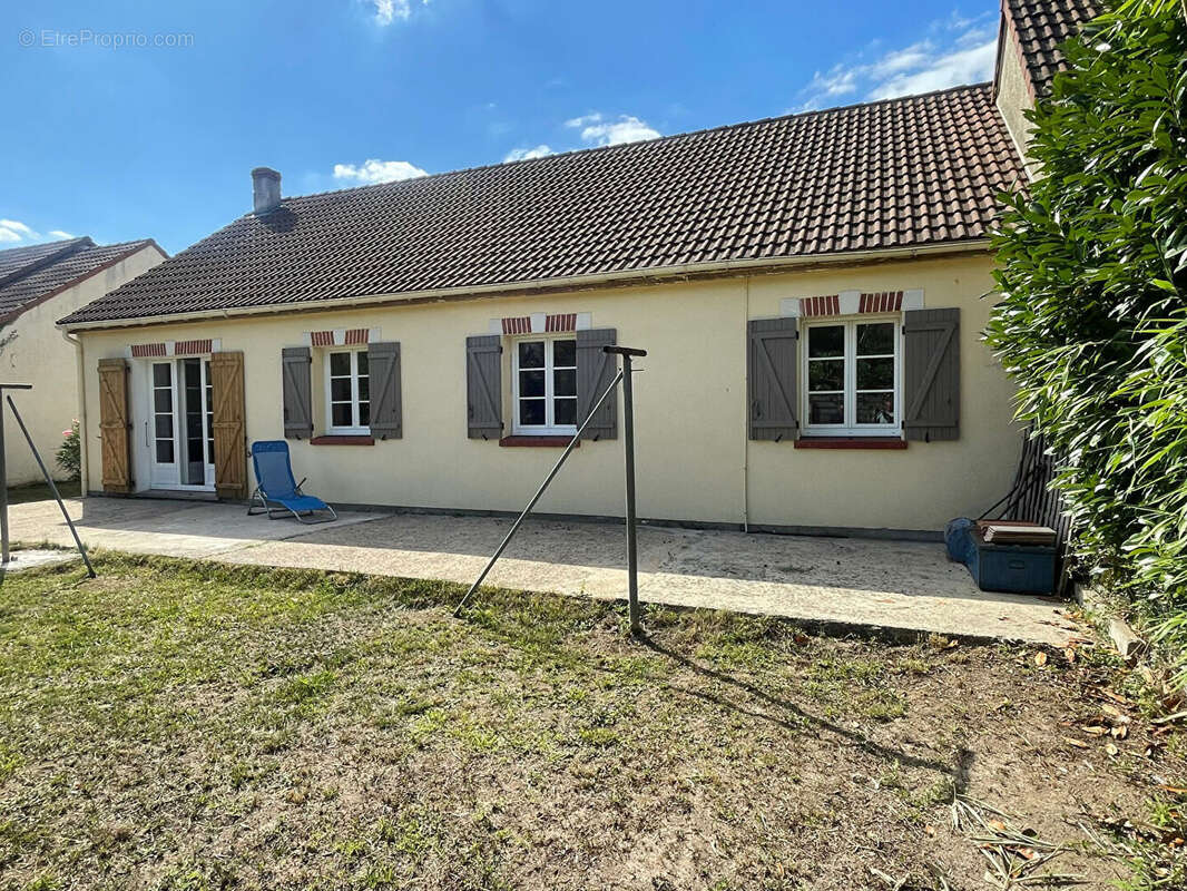 Maison à FLEURY-LES-AUBRAIS