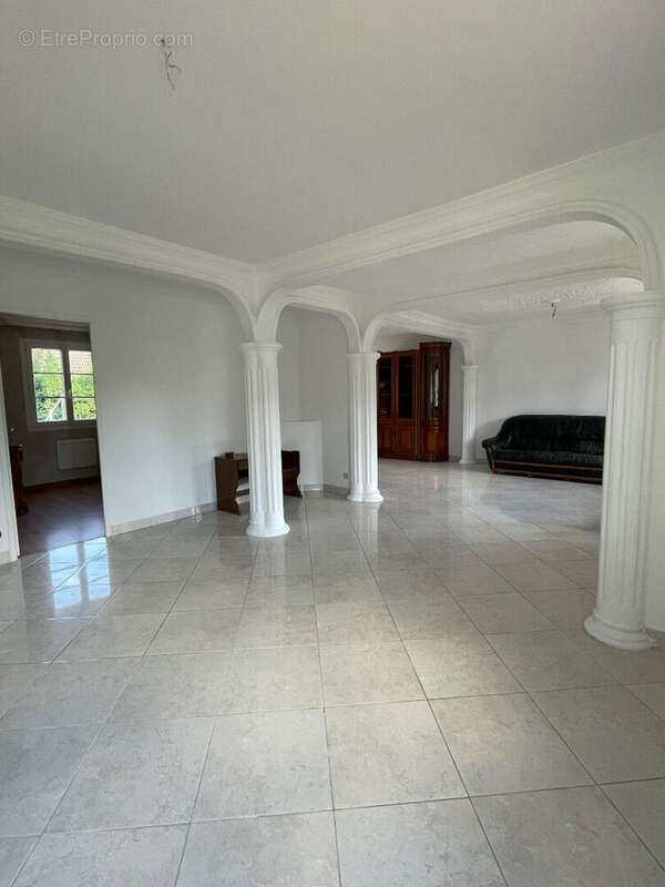 Maison à FLEURY-LES-AUBRAIS