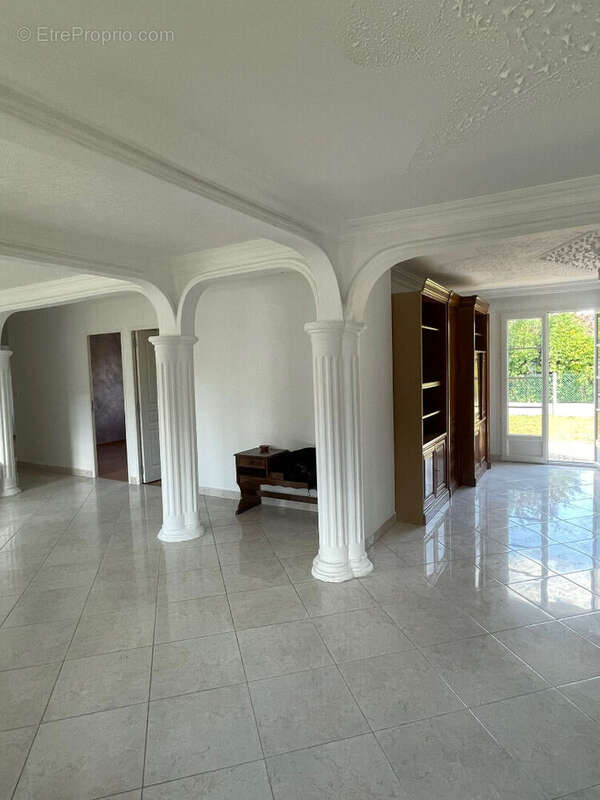 Maison à FLEURY-LES-AUBRAIS