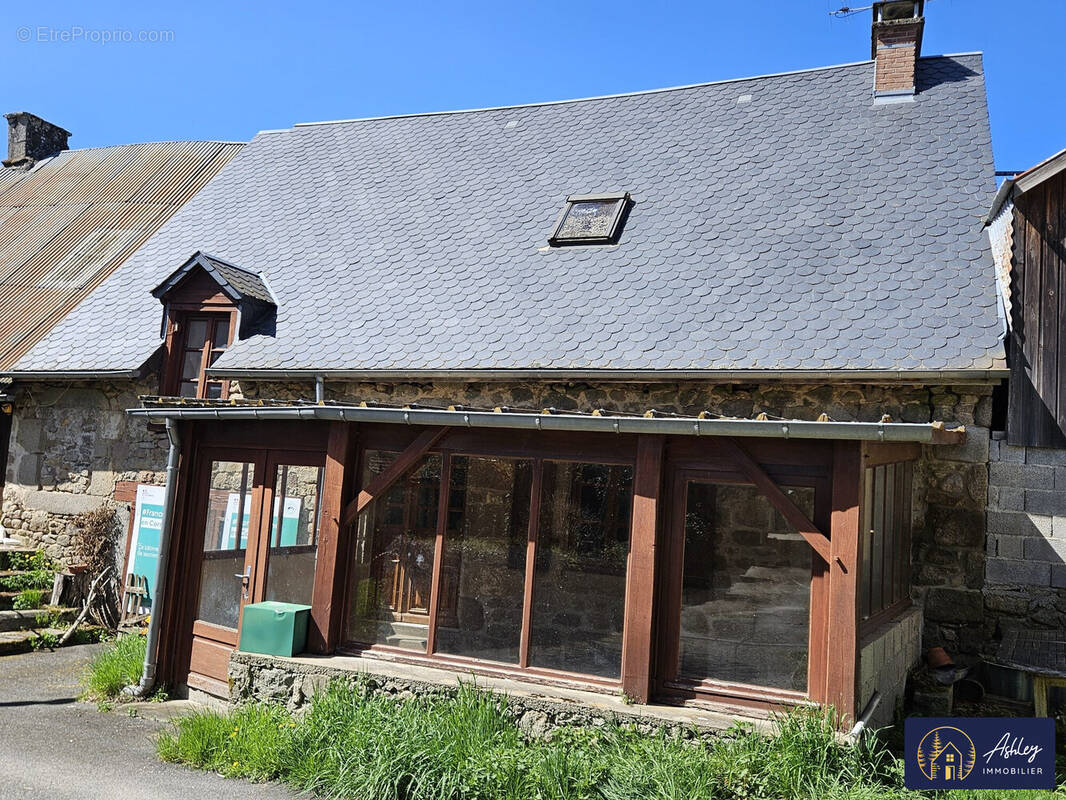 Maison à CHIRAC-BELLEVUE