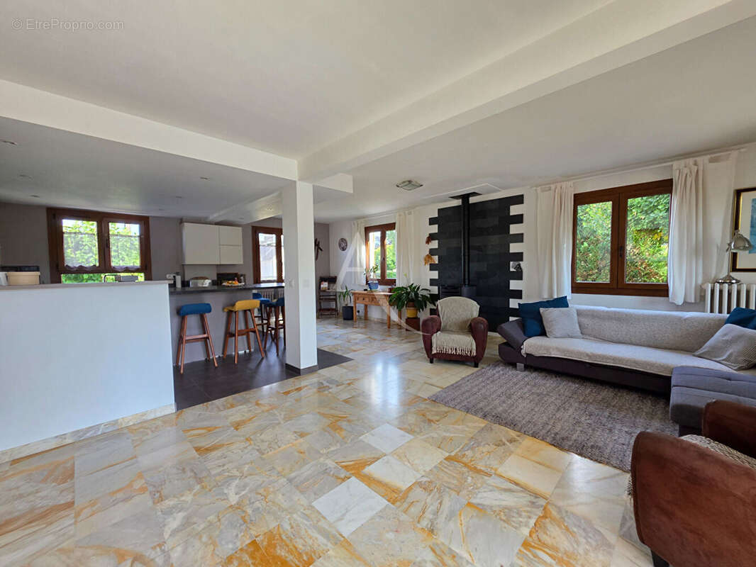 Maison à ARMENTIERES-EN-BRIE