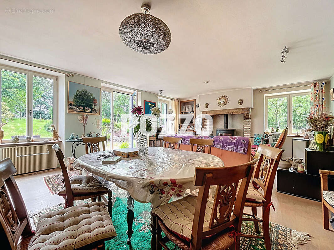 Maison à BRICQUEVILLE-SUR-MER