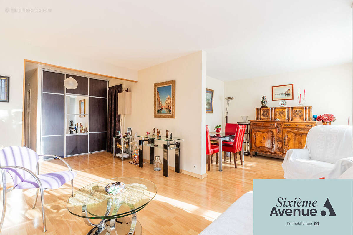 Appartement à CHILLY-MAZARIN