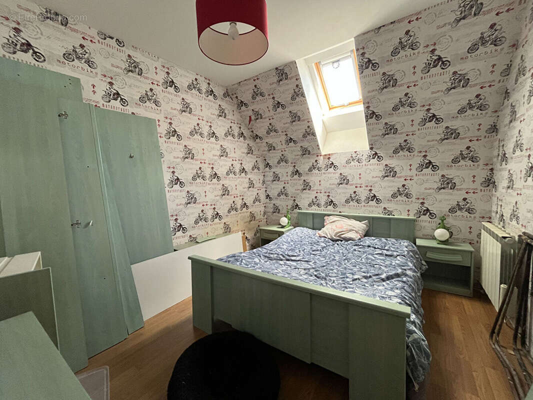 Maison à JUSSY-LE-CHAUDRIER