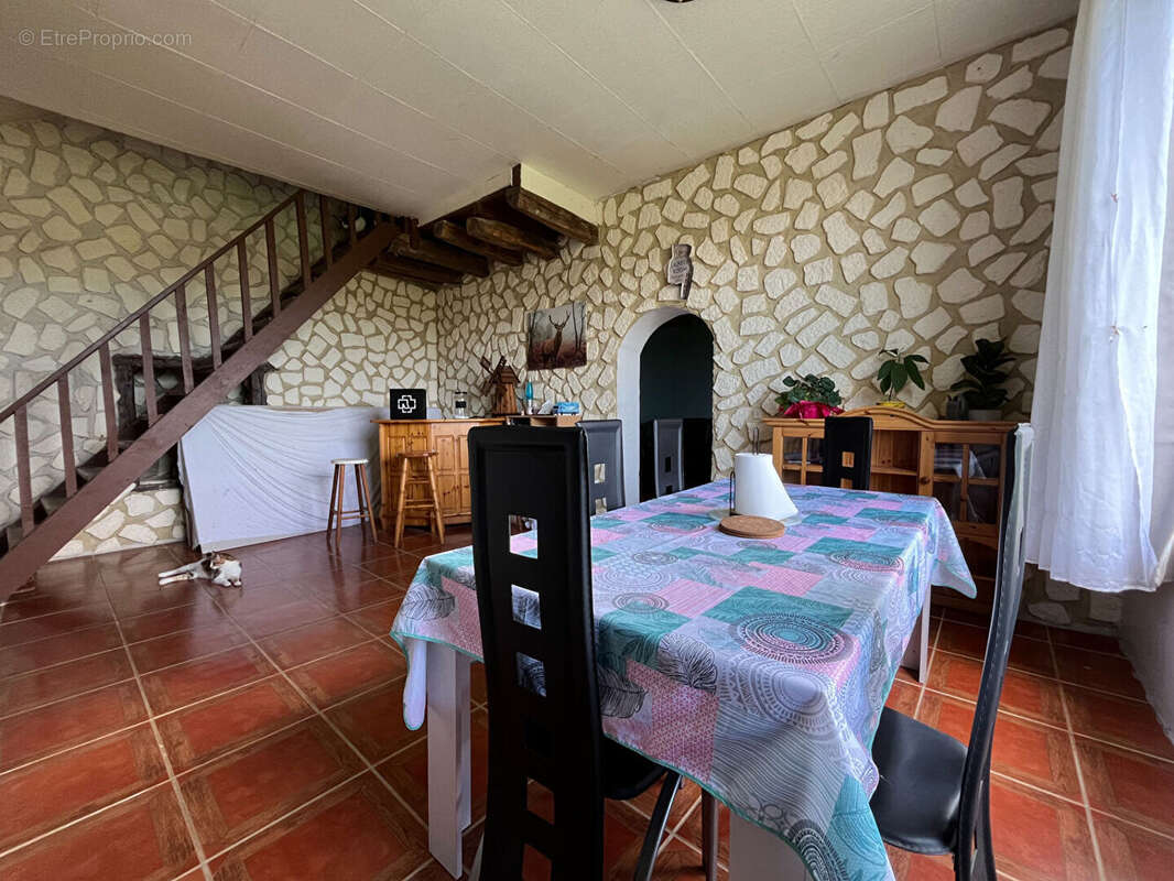 Maison à JUSSY-LE-CHAUDRIER