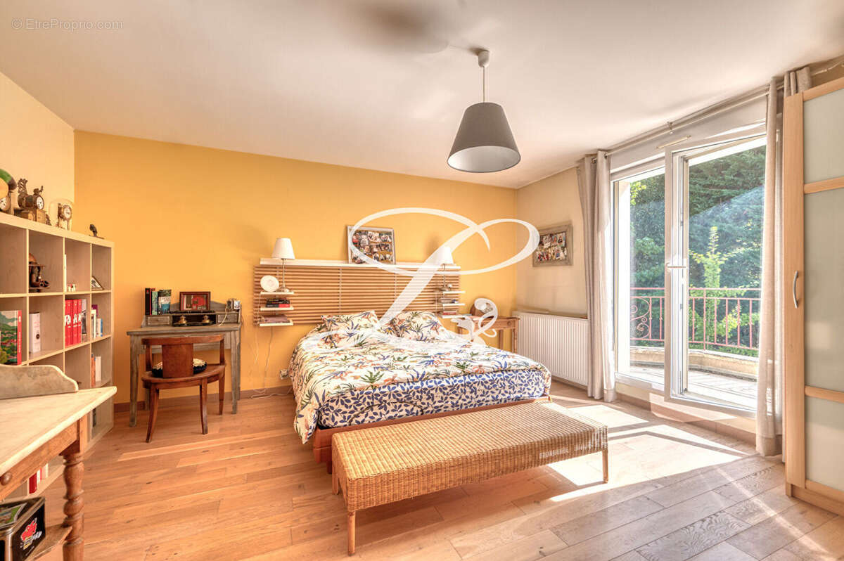 Maison à MAISONS-LAFFITTE