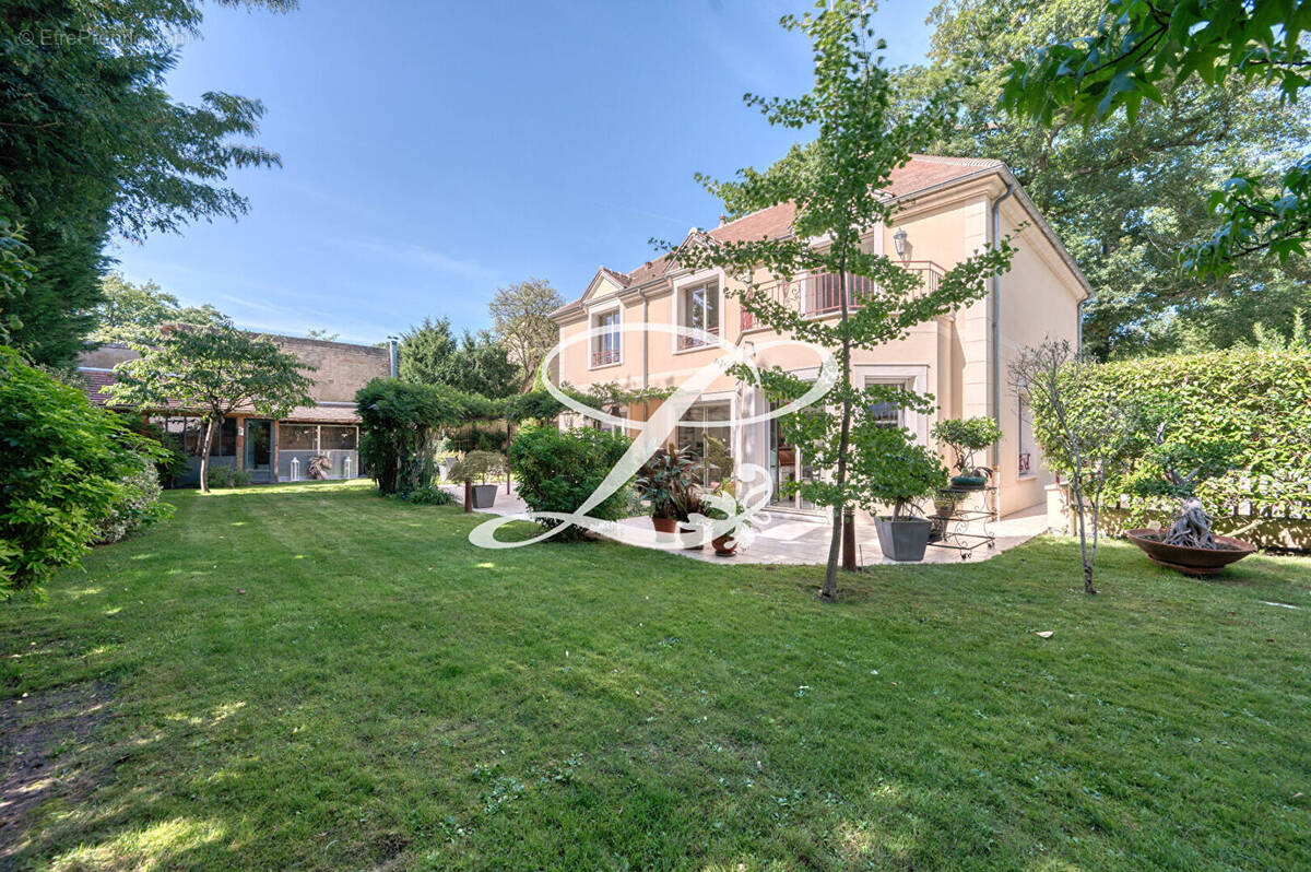 Maison à MAISONS-LAFFITTE