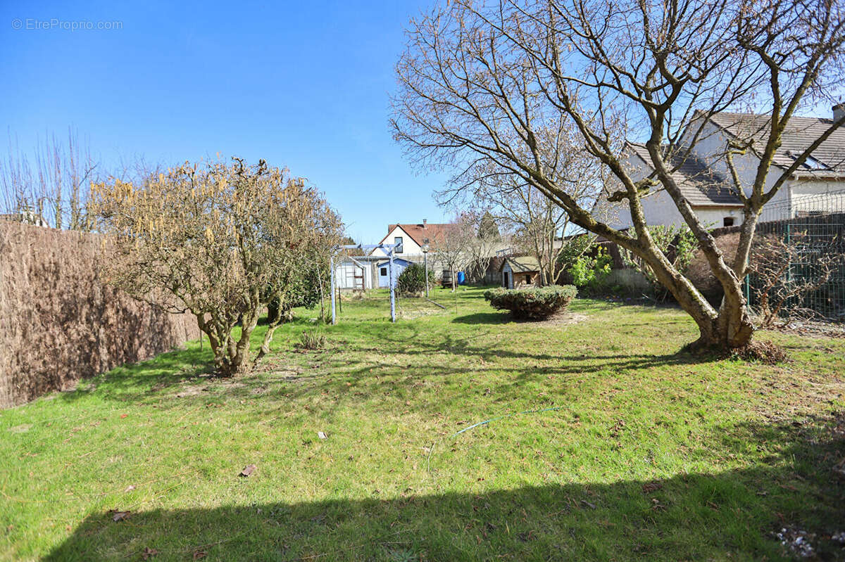 Maison à GARANCIERES