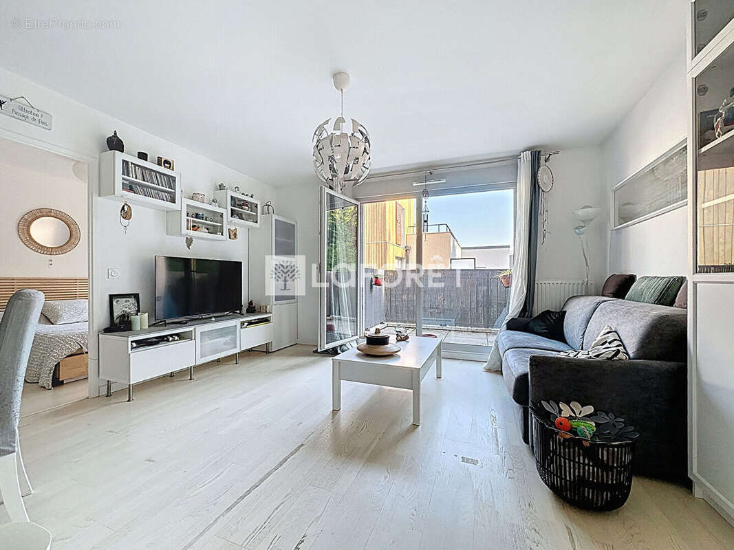 Appartement à CHENNEVIERES-SUR-MARNE