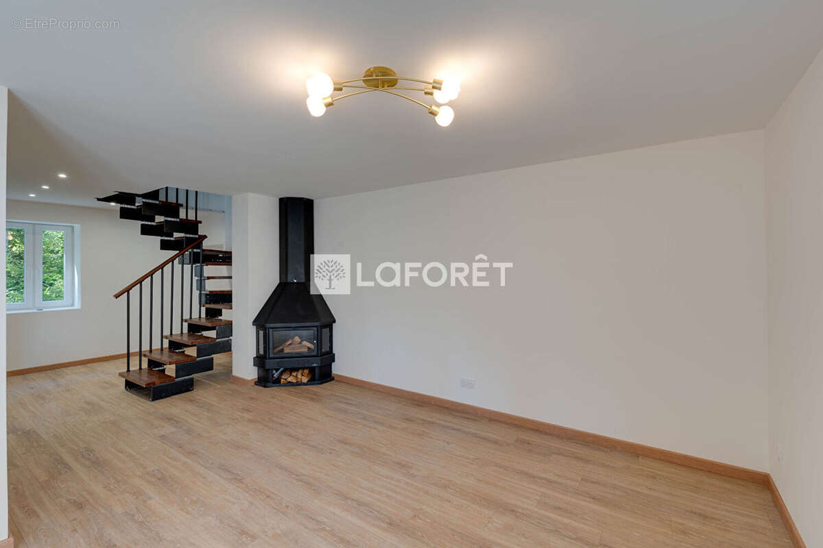 Maison à SAINT-PAUL-EN-CHABLAIS