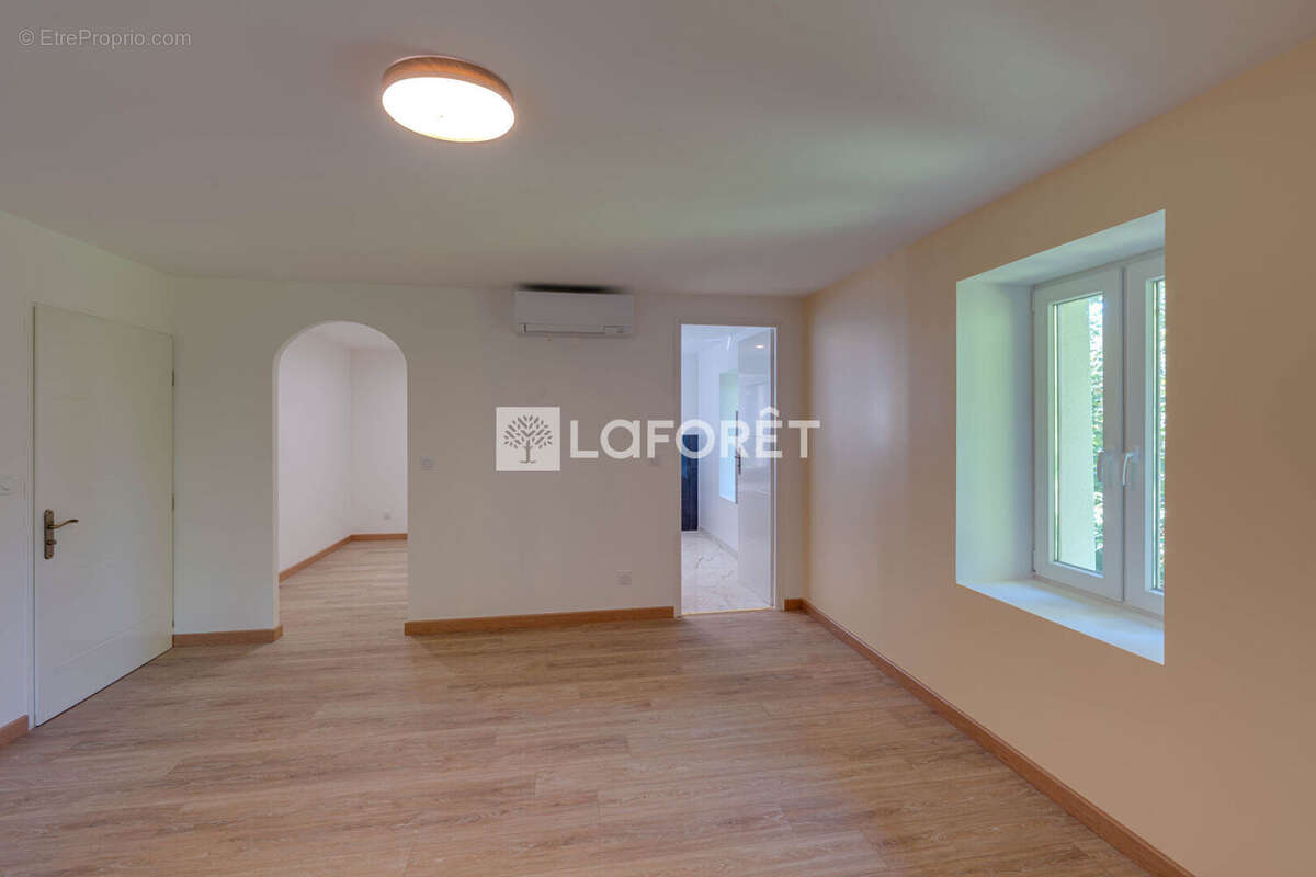 Maison à SAINT-PAUL-EN-CHABLAIS