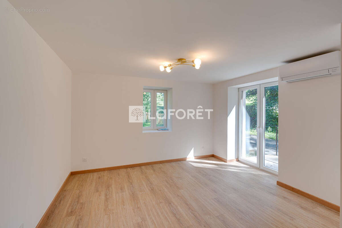 Maison à SAINT-PAUL-EN-CHABLAIS