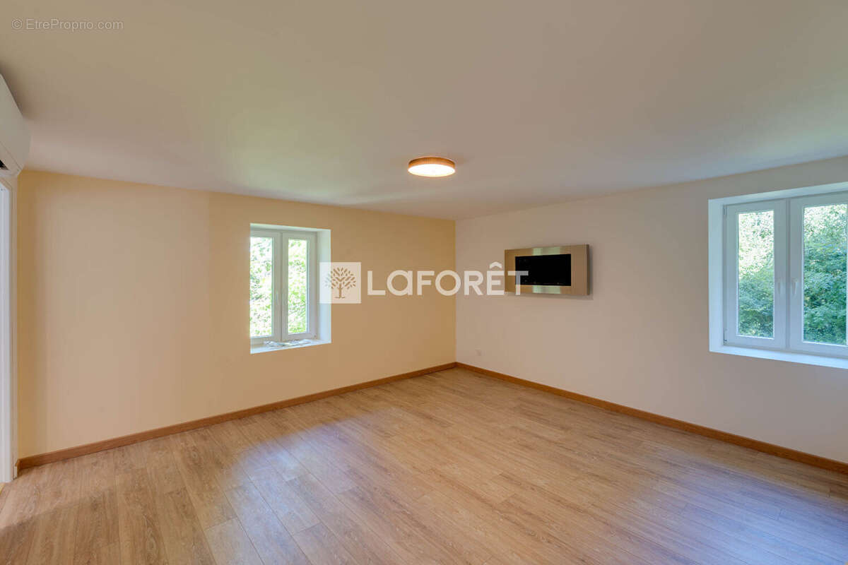 Maison à SAINT-PAUL-EN-CHABLAIS