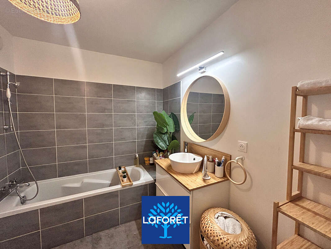 Appartement à SAINT-FONS