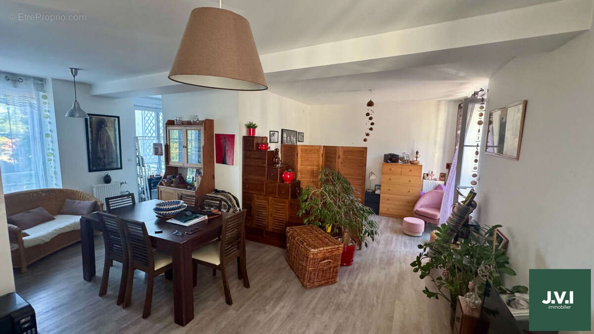 Appartement à GROSLAY