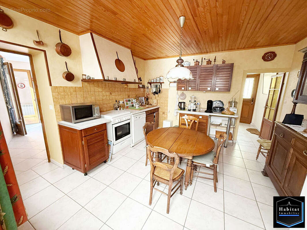 Maison à ERMENONVILLE