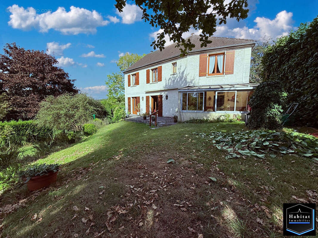 Maison à ERMENONVILLE